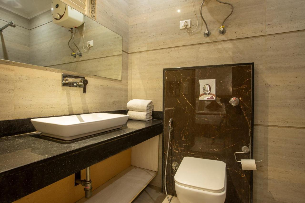 Hotel Arch Suites - Near Aerocity New Delhi Exterior photo