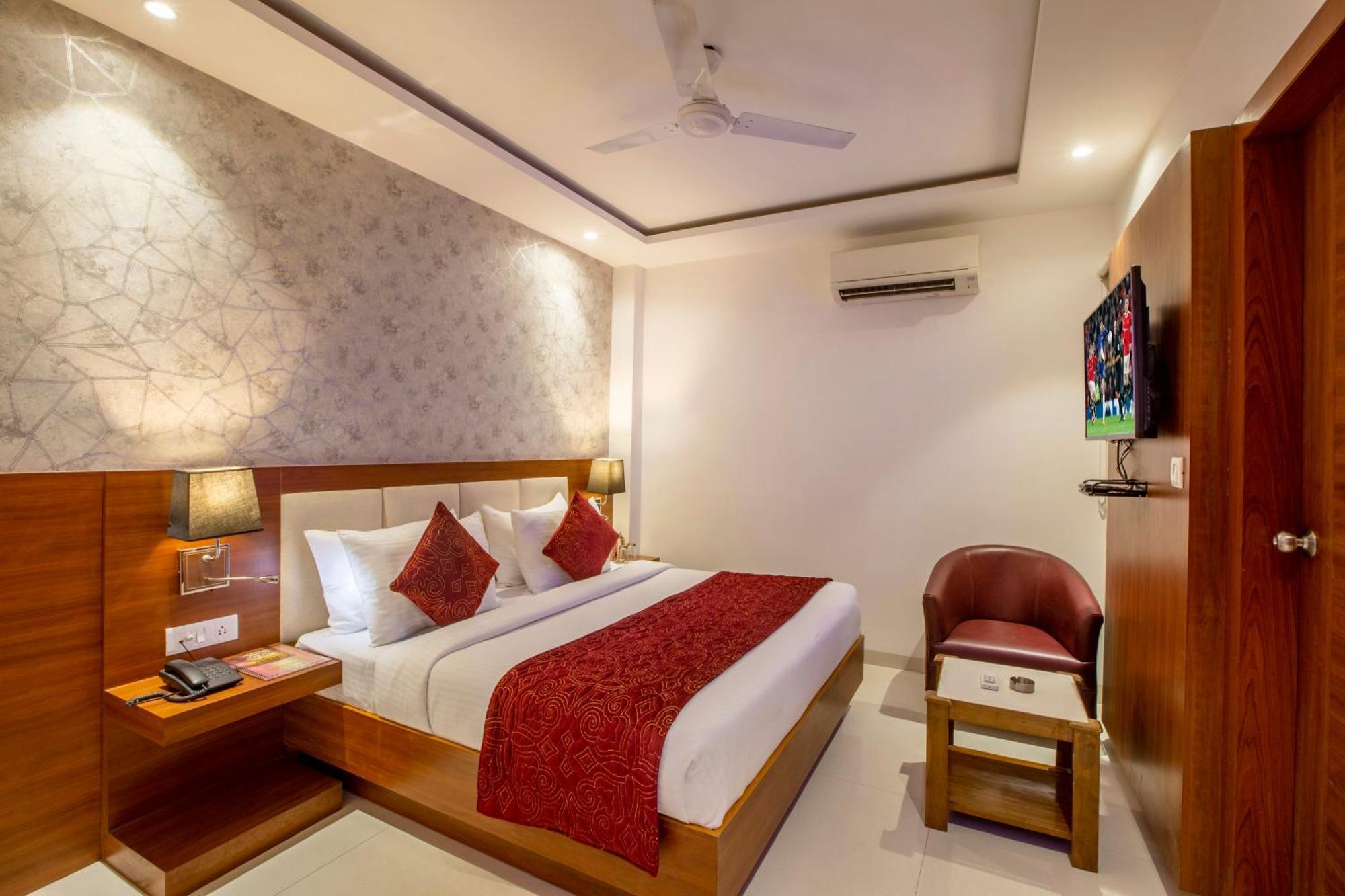 Hotel Arch Suites - Near Aerocity New Delhi Exterior photo