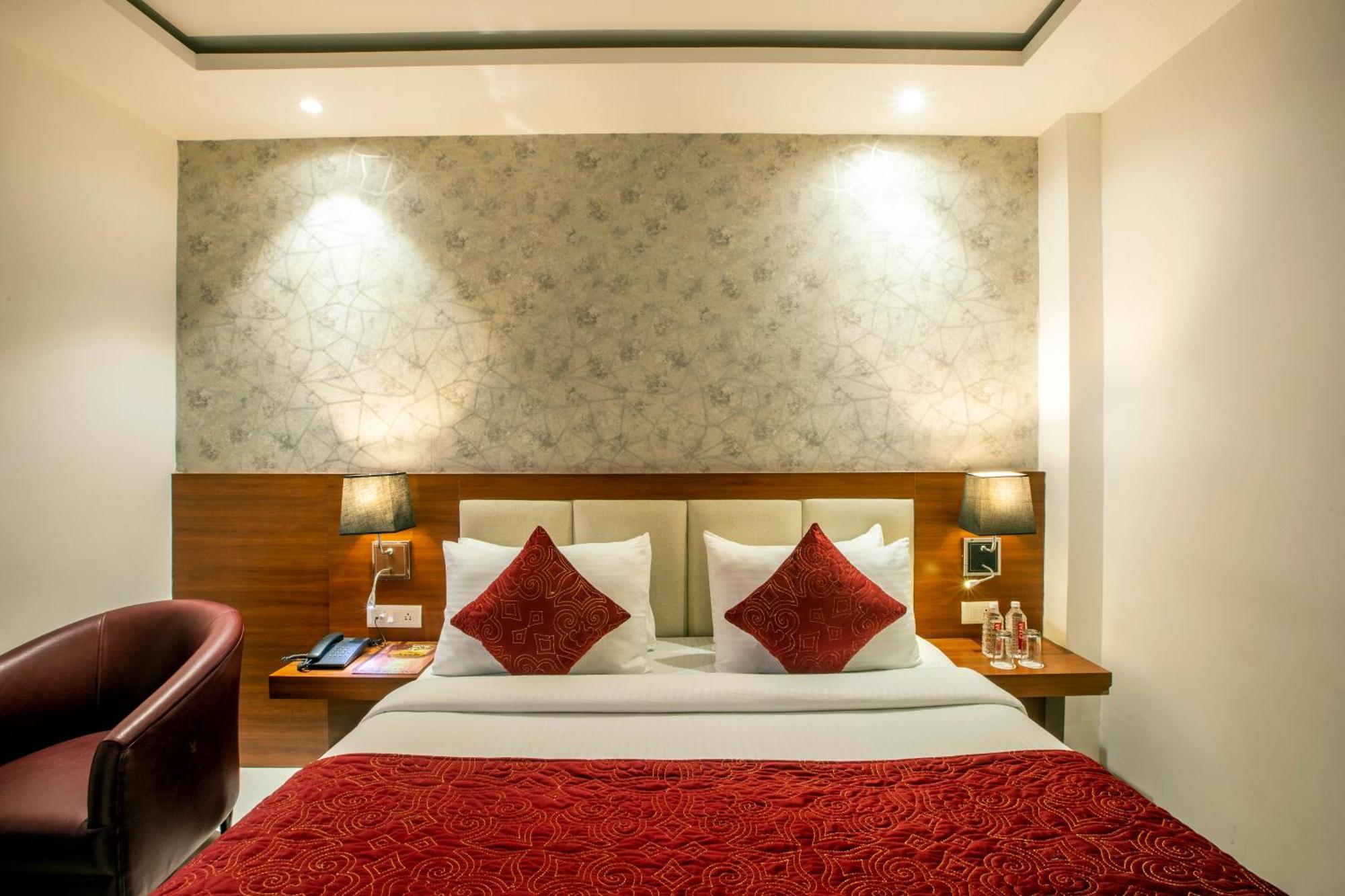 Hotel Arch Suites - Near Aerocity New Delhi Exterior photo