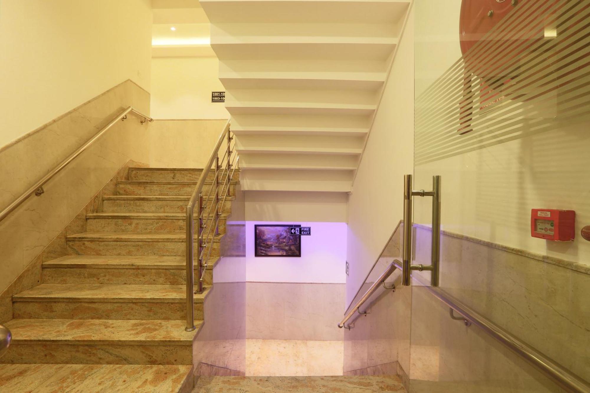 Hotel Arch Suites - Near Aerocity New Delhi Exterior photo