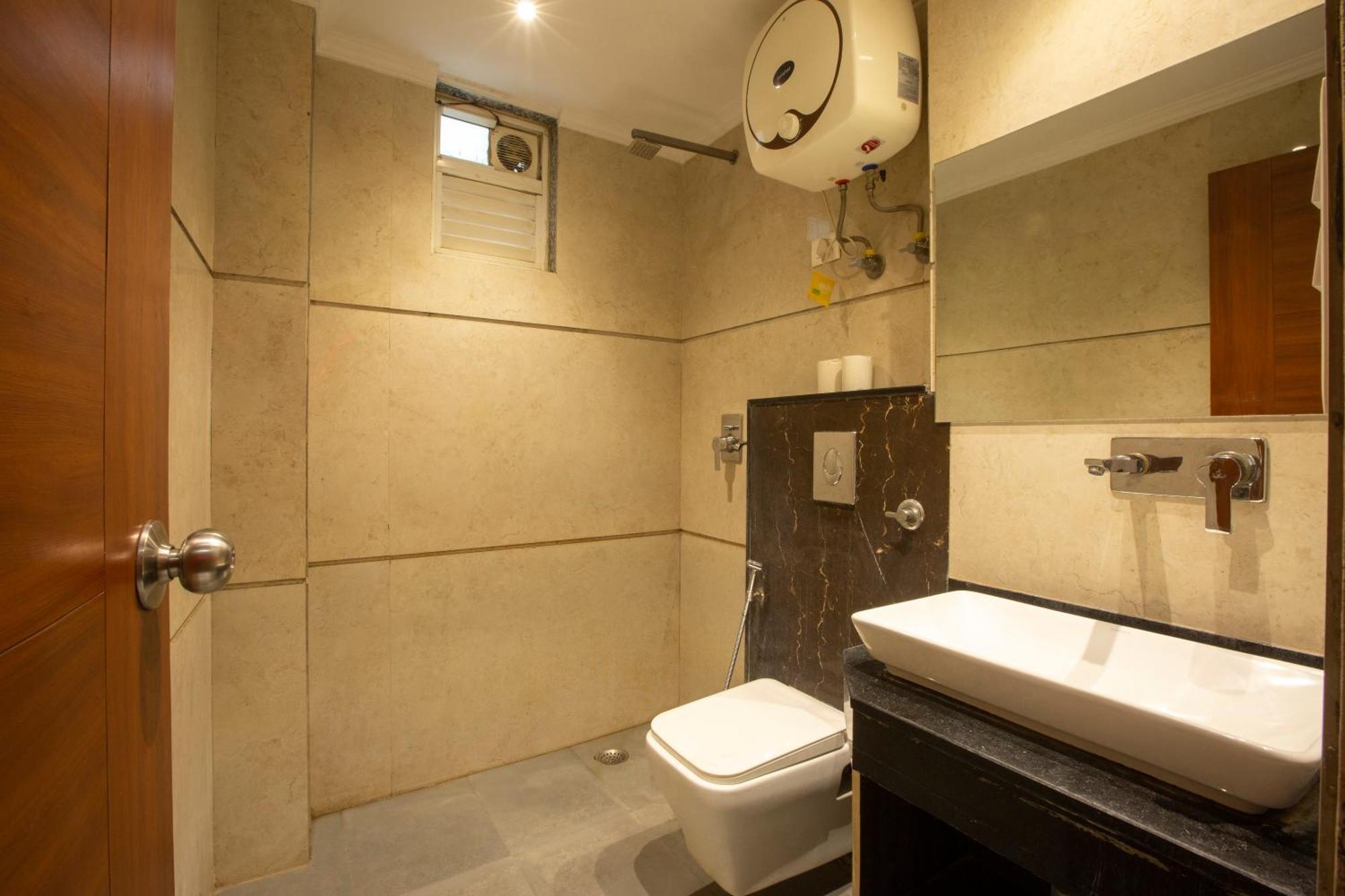 Hotel Arch Suites - Near Aerocity New Delhi Exterior photo